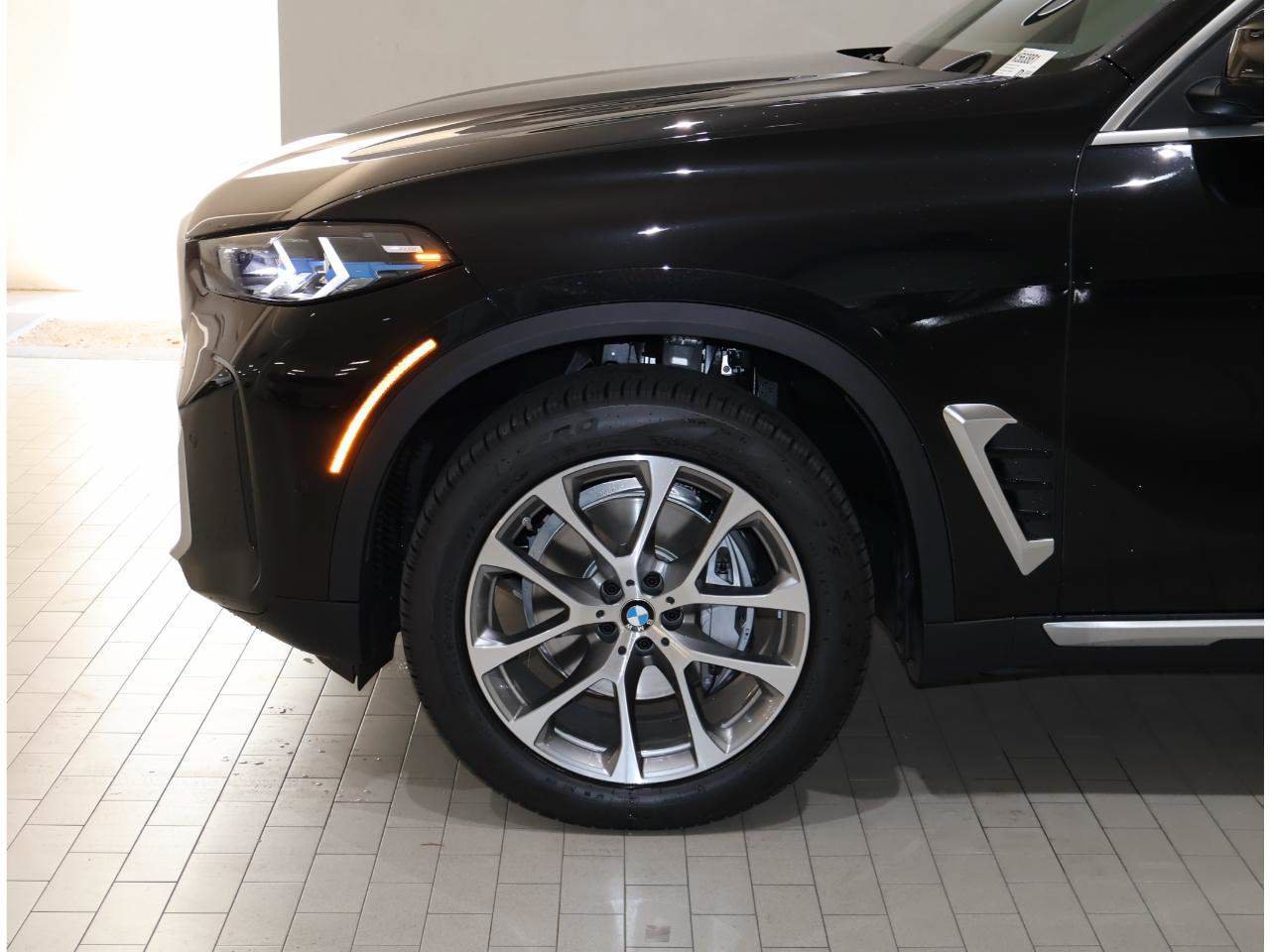 Used 2026 BMW X5 sDrive40i w/ Parking Assistance Package RWD image 4