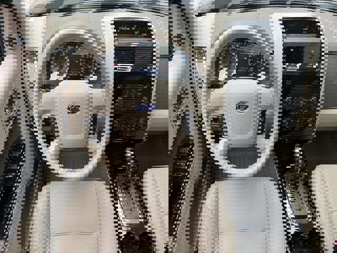 Used 2010 Ford Escape Limited image 14