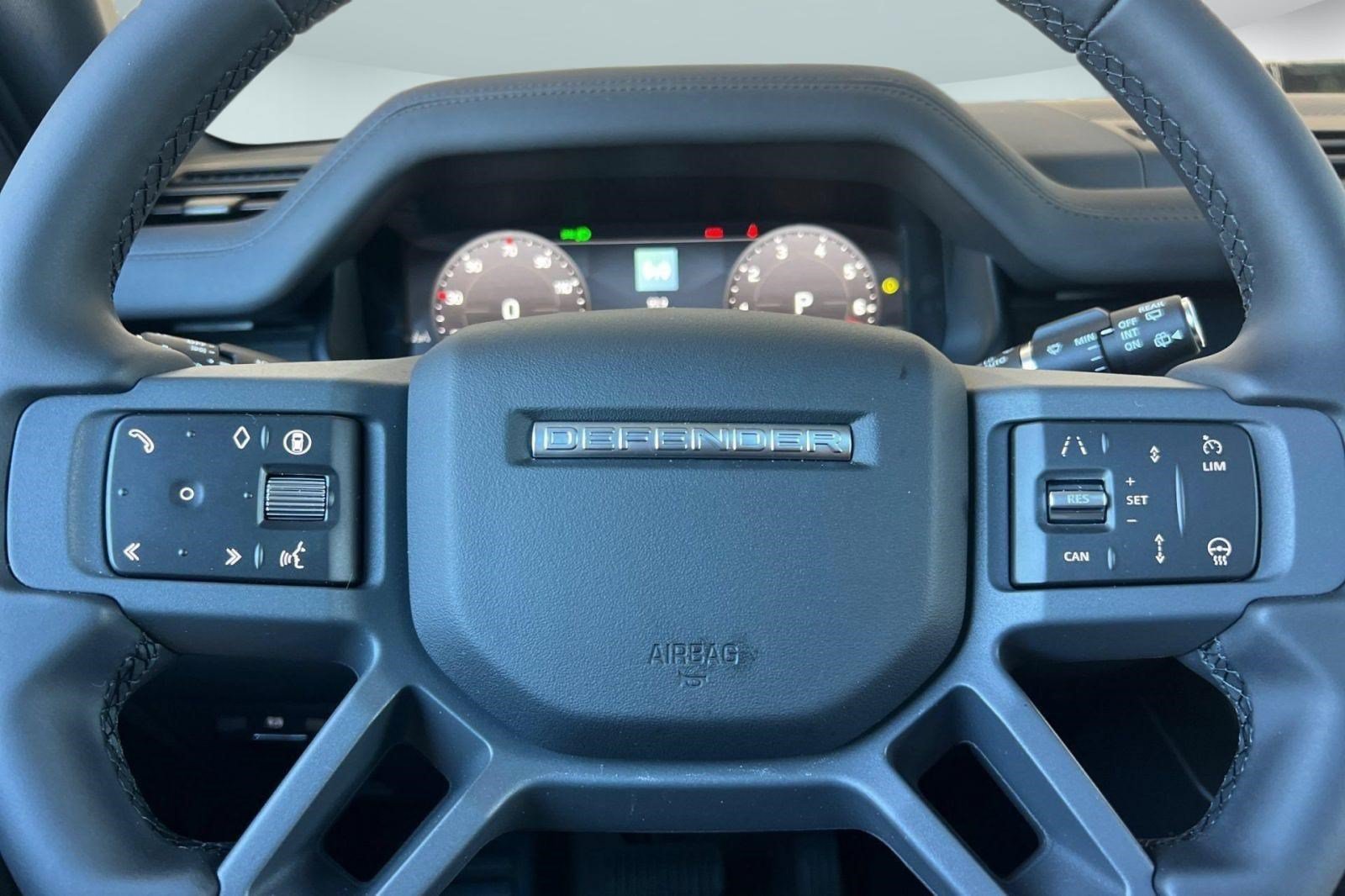 New 2026 Land Rover Defender 110 S AWD/4WD image 8