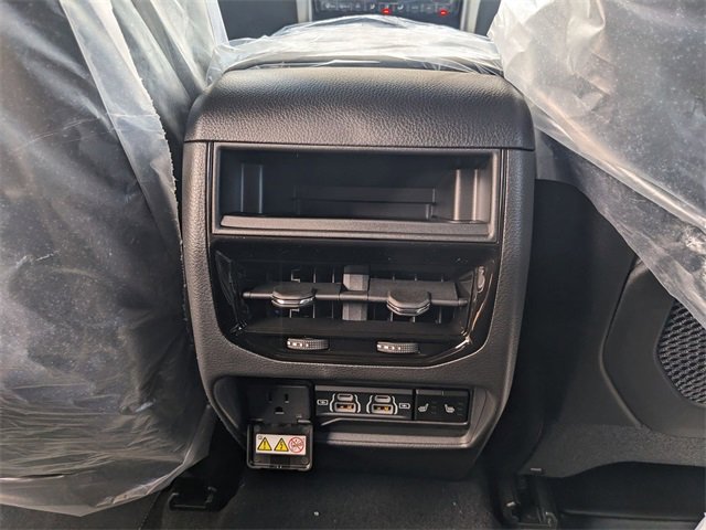 New 2025 Jeep Grand Cherokee Limited image 12