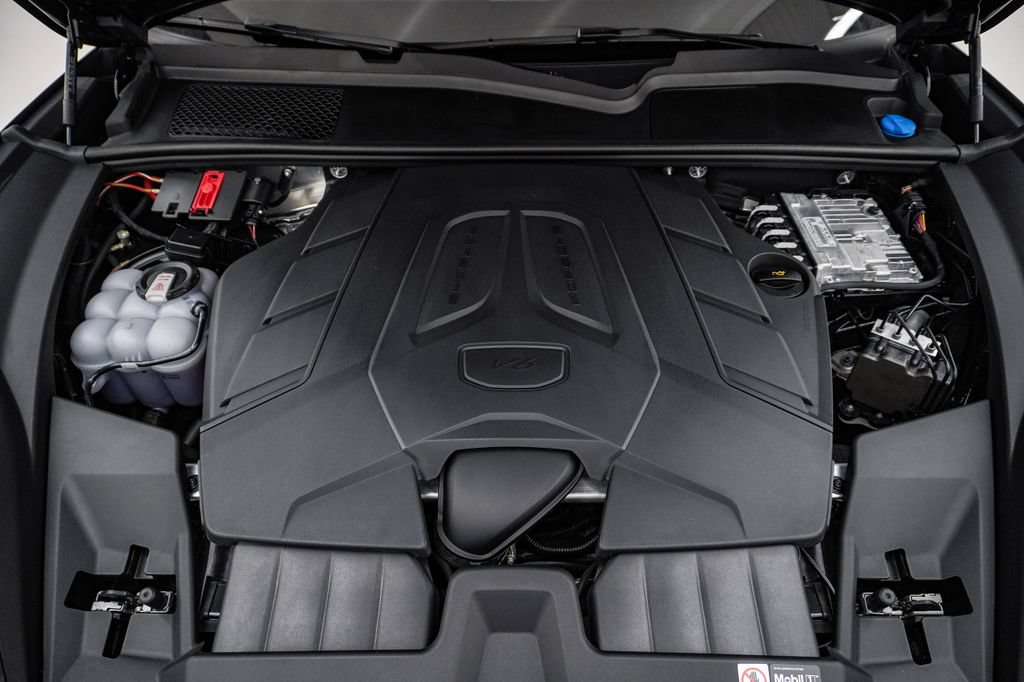 Certified 2026 Porsche Cayenne Coupe AWD/4WD image 29