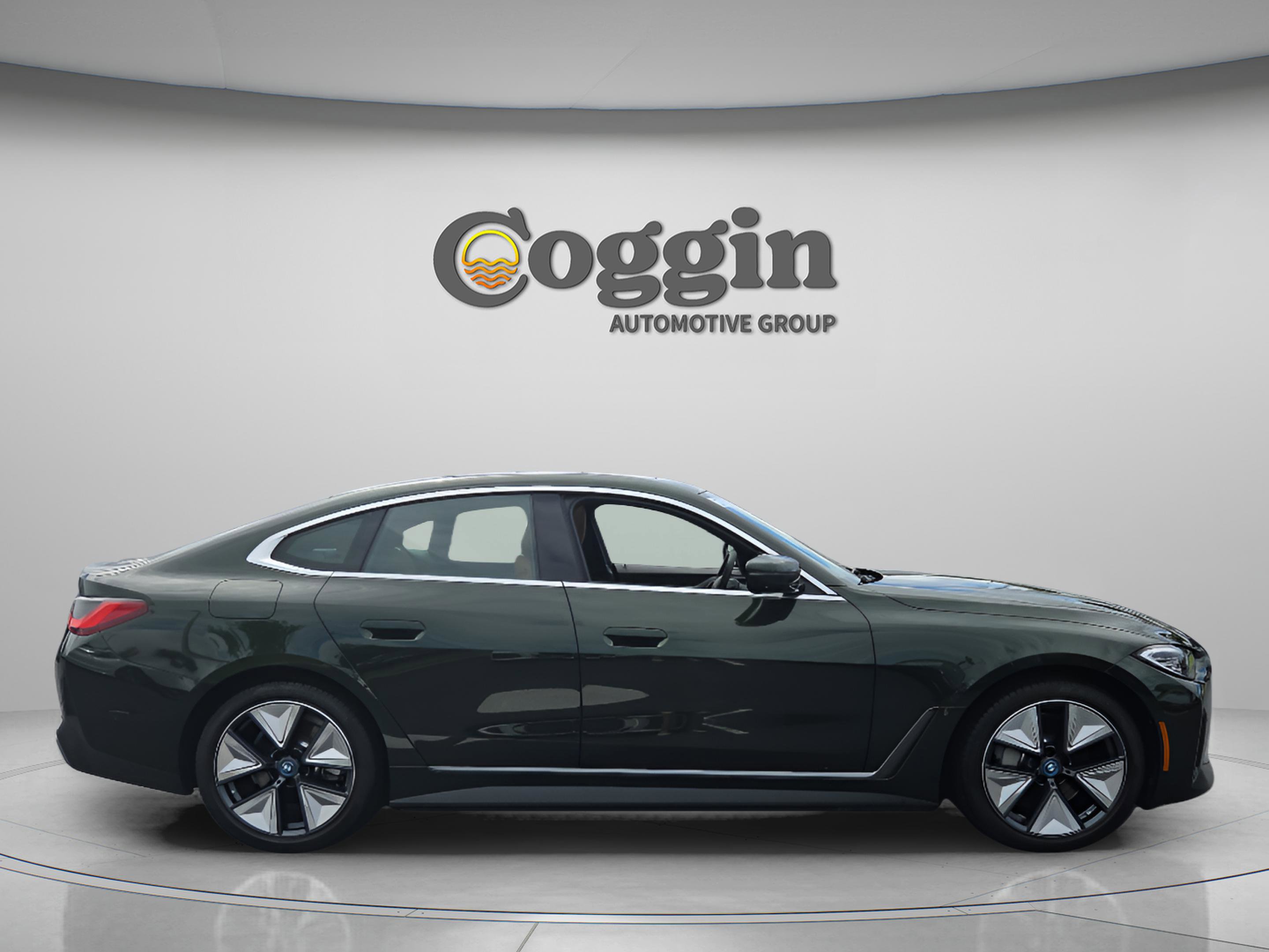 Used 2023 BMW i4 eDrive35 w/ Premium Package image 6