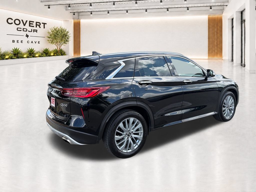 Used 2024 INFINITI QX50 Luxe AWD/4WD image 11