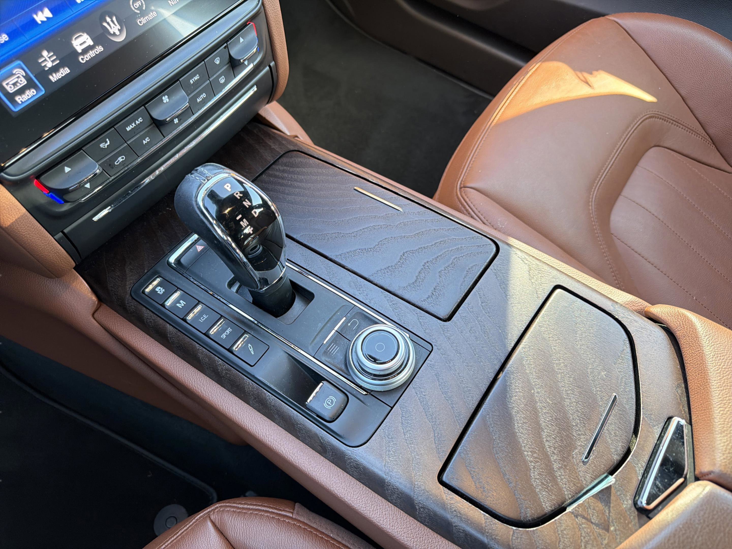 Used 2018 Maserati Quattroporte S image 13