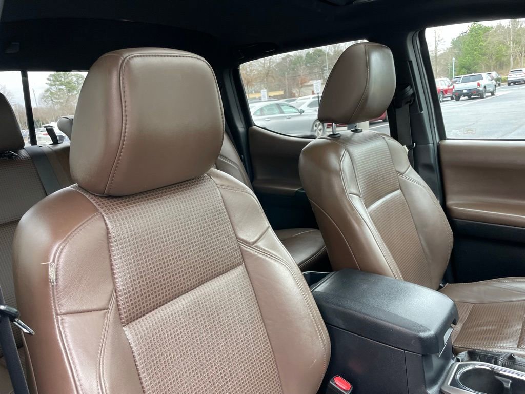 Used 2017 Toyota Tacoma Limited w/ Tow Package image 32