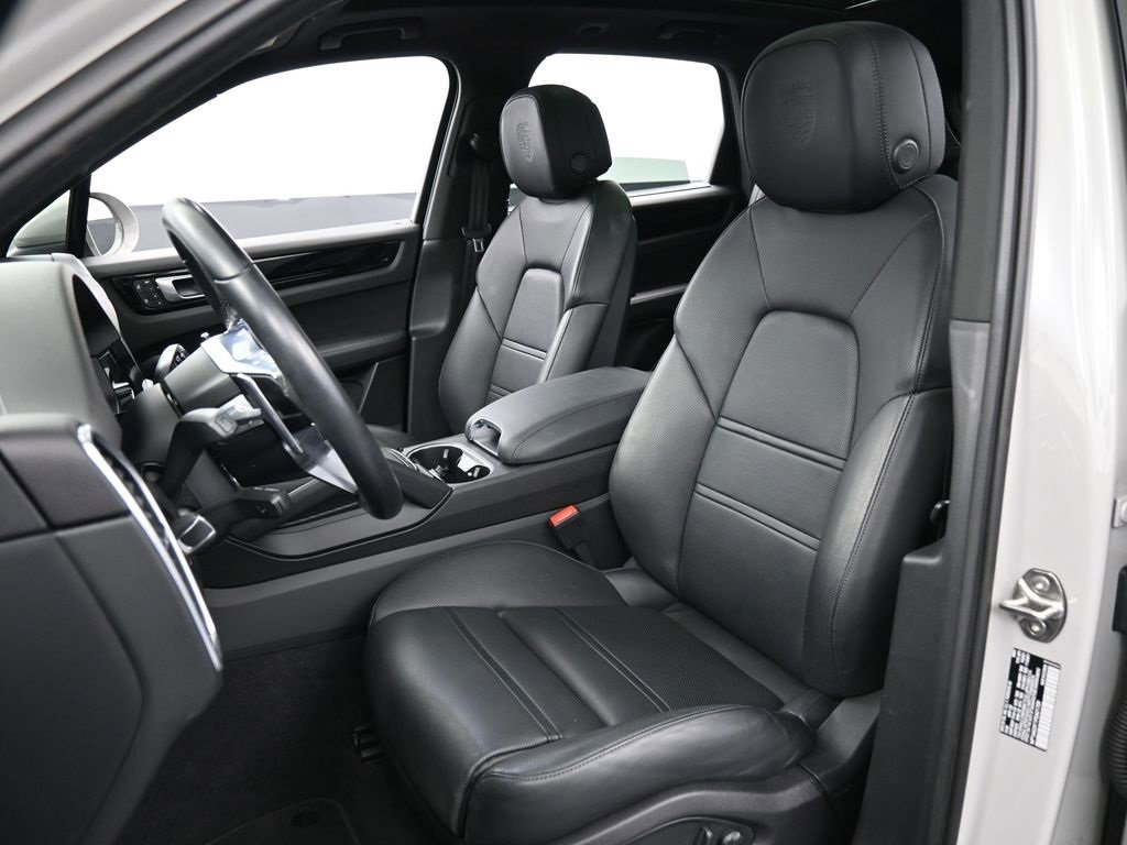 Certified 2023 Porsche Cayenne image 5