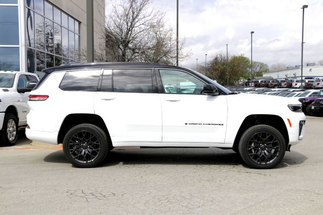 New 2026 Jeep Grand Cherokee L Summit image 4