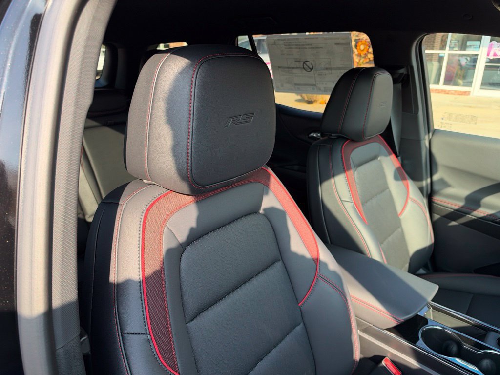 New 2027 Chevrolet Equinox RS w/ LPO, Floor Liner Package AWD/4WD image 45