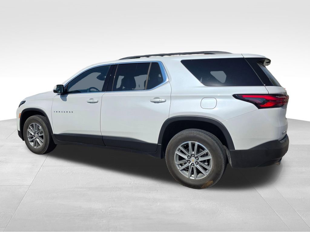 Used 2023 Chevrolet Traverse LT FWD image 4