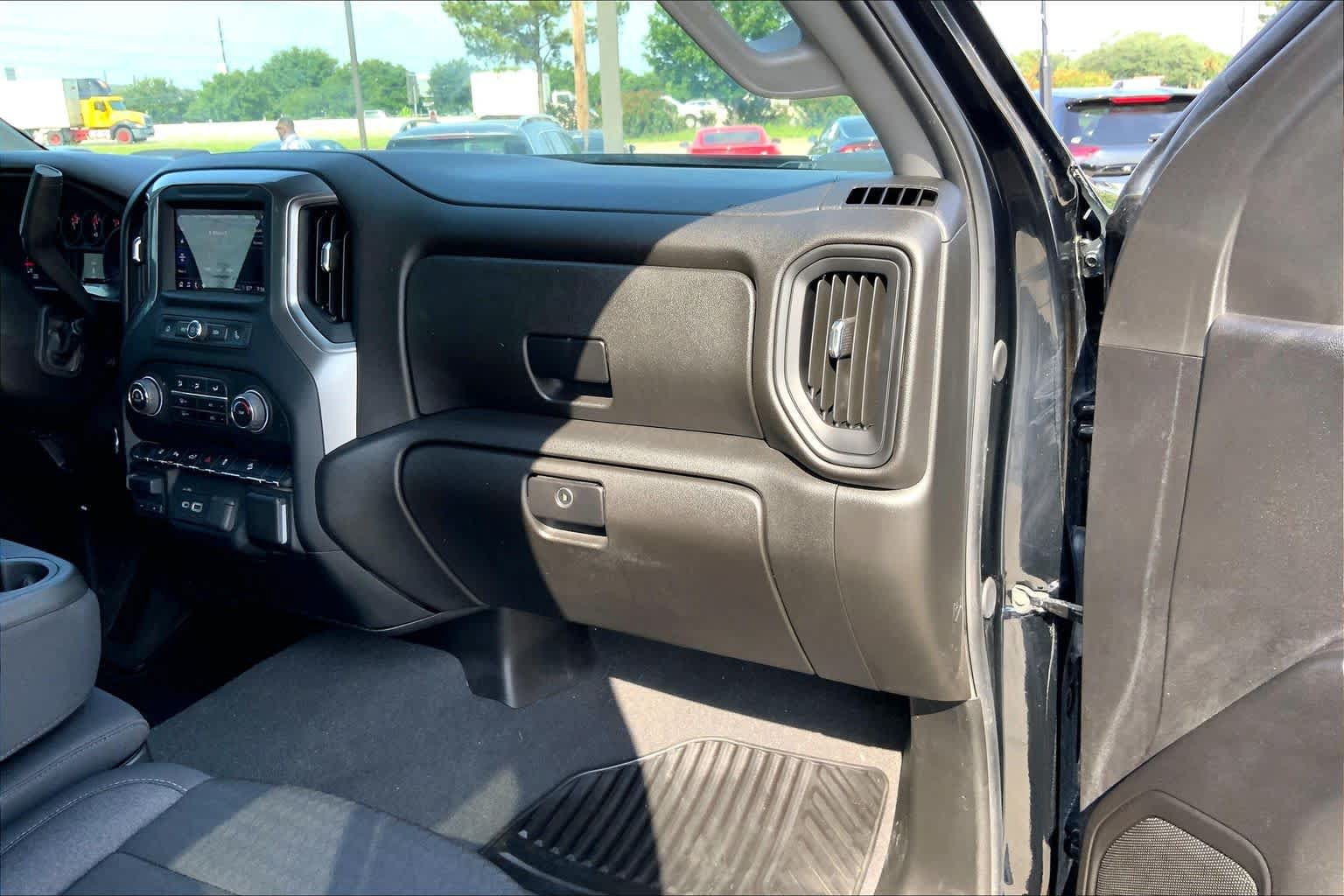 Certified 2024 Chevrolet Silverado 2500 Custom w/ Custom Value Package AWD/4WD image 18