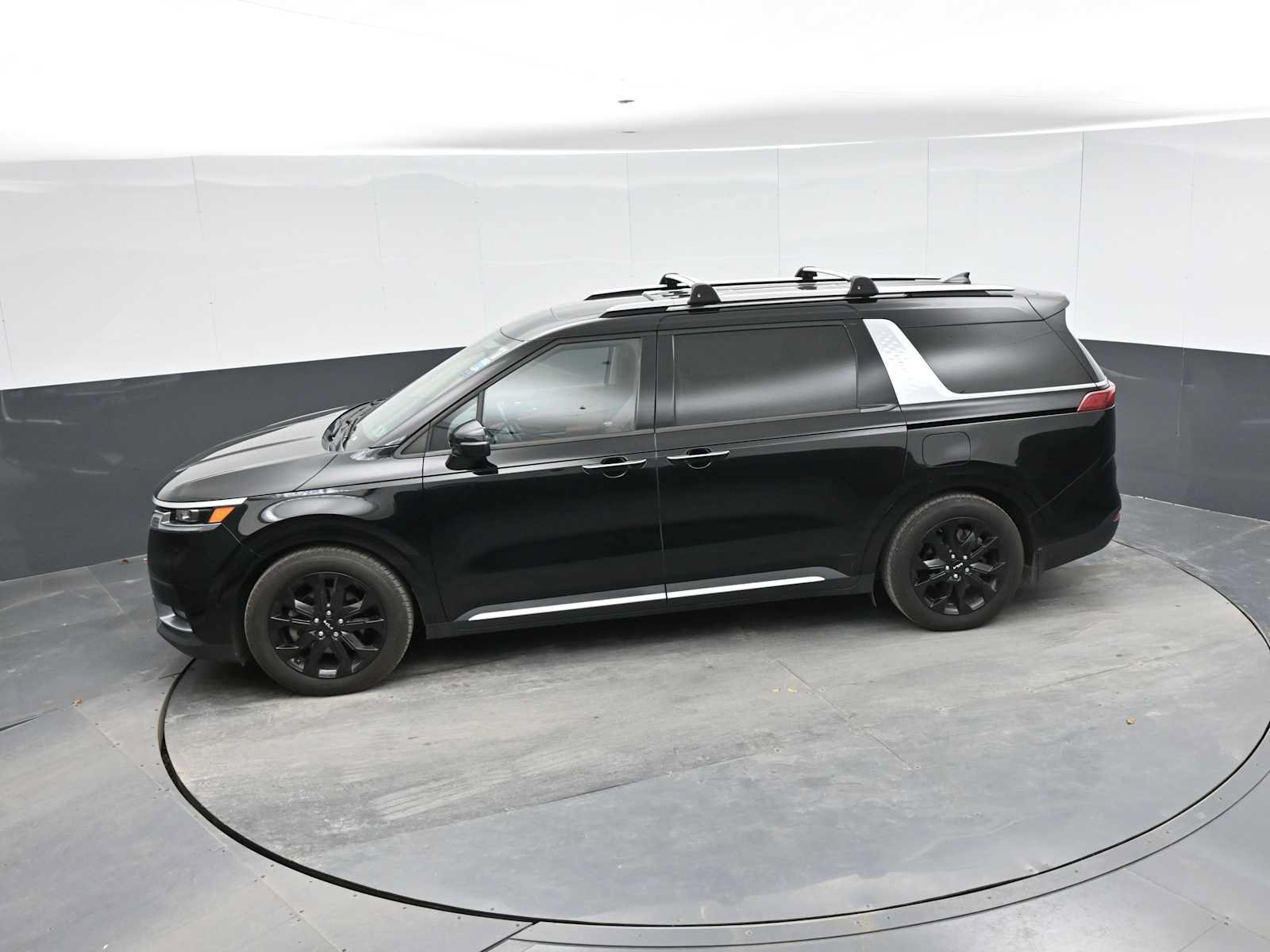 Used 2022 Kia Carnival SX Prestige FWD image 38