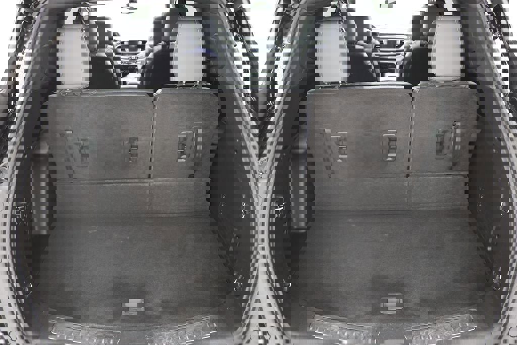 Used 2022 Buick Enclave Essence w/ Experience Buick Package image 30