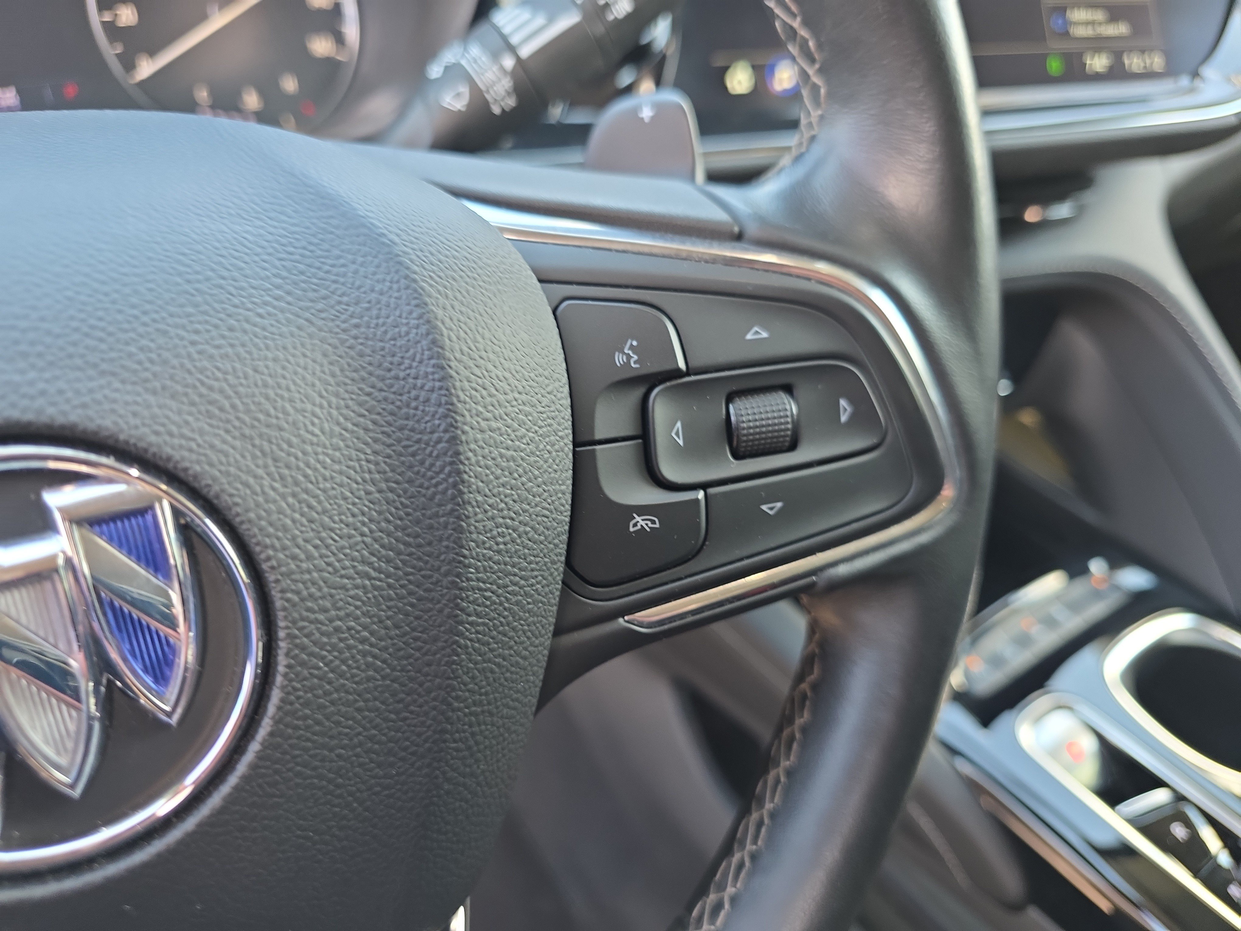 Used 2023 Buick Envision Preferred w/ Sport Touring Package AWD/4WD image 20