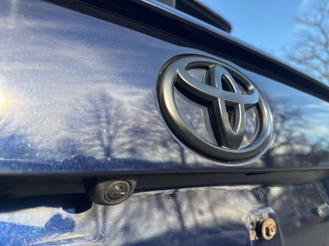 Used 2020 Toyota RAV4 XLE Premium image 16