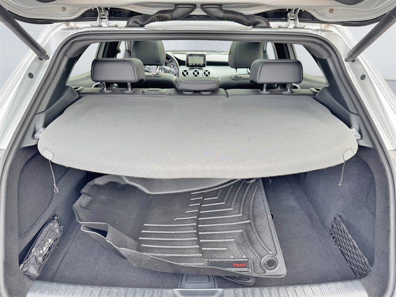 Used 2017 Mercedes-Benz GLA 250 4MATIC image 21