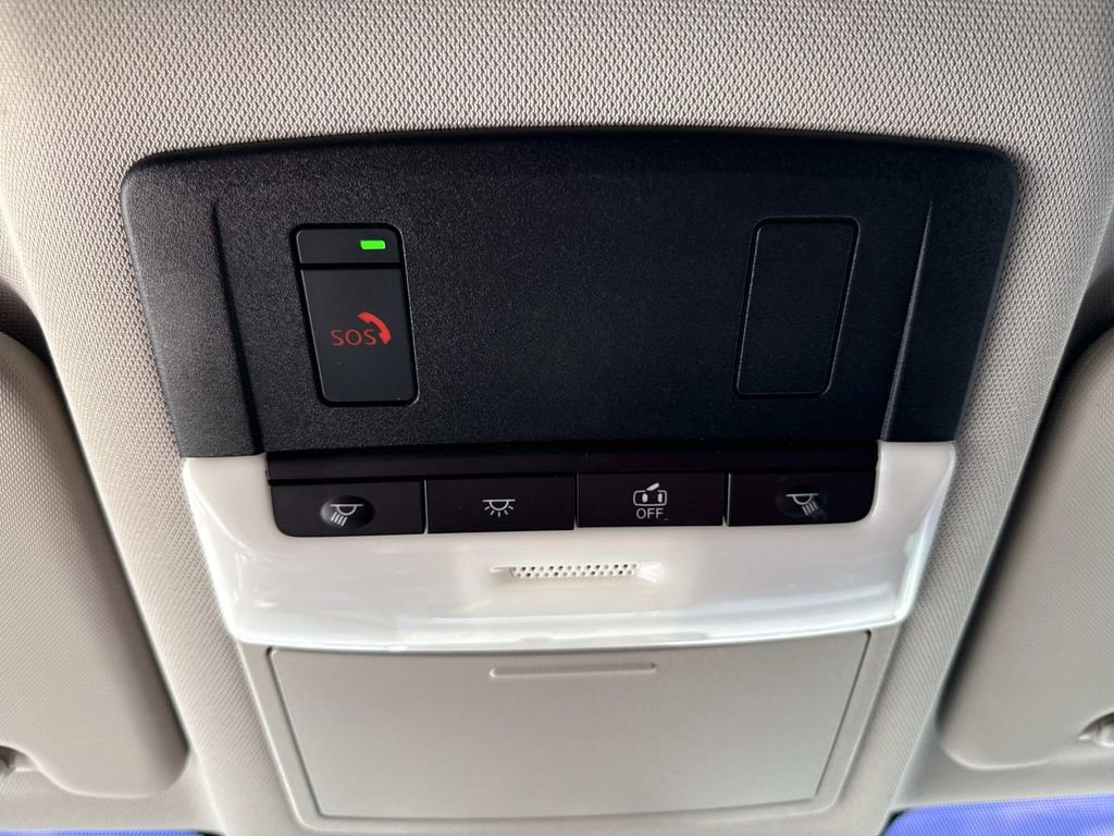 Used 2021 Nissan Rogue SV FWD image 44