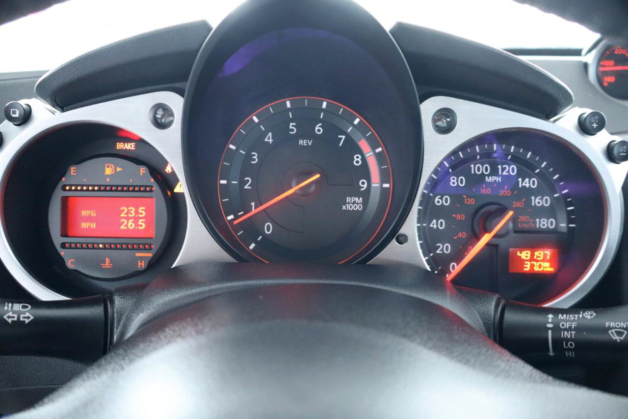 Used 2019 Nissan 370Z Coupe RWD image 18
