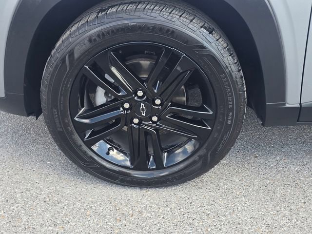Used 2024 Chevrolet Trax ACTIV w/ Sunroof Package image 10