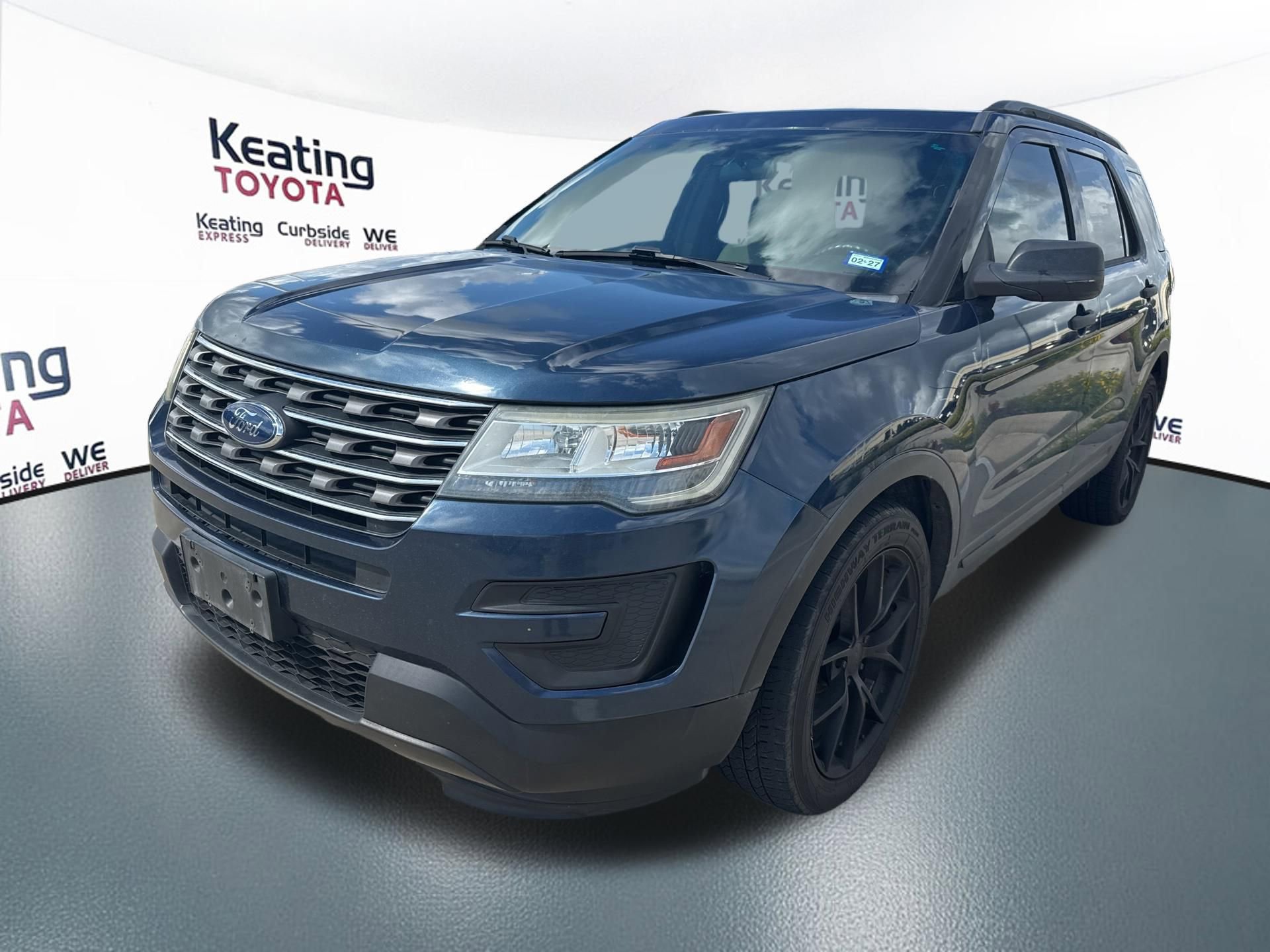 Used 2017 Ford Explorer FWD image 3