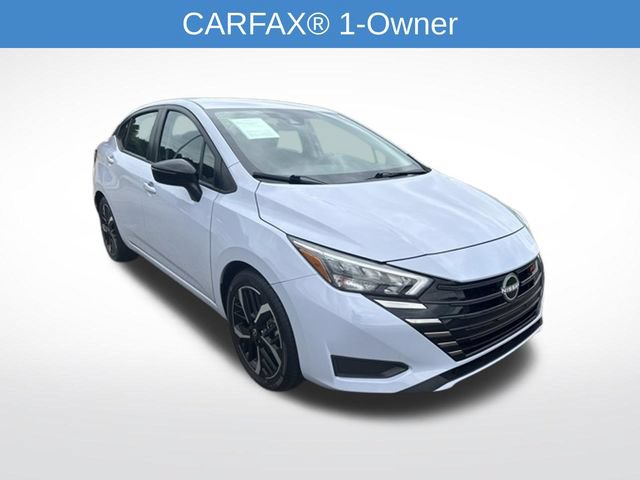 Used 2024 Nissan Versa SR FWD image 2