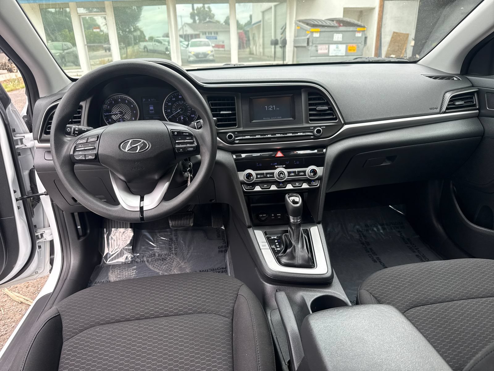 Used 2020 Hyundai Elantra SE w/ Cargo Package (C1) FWD image 12