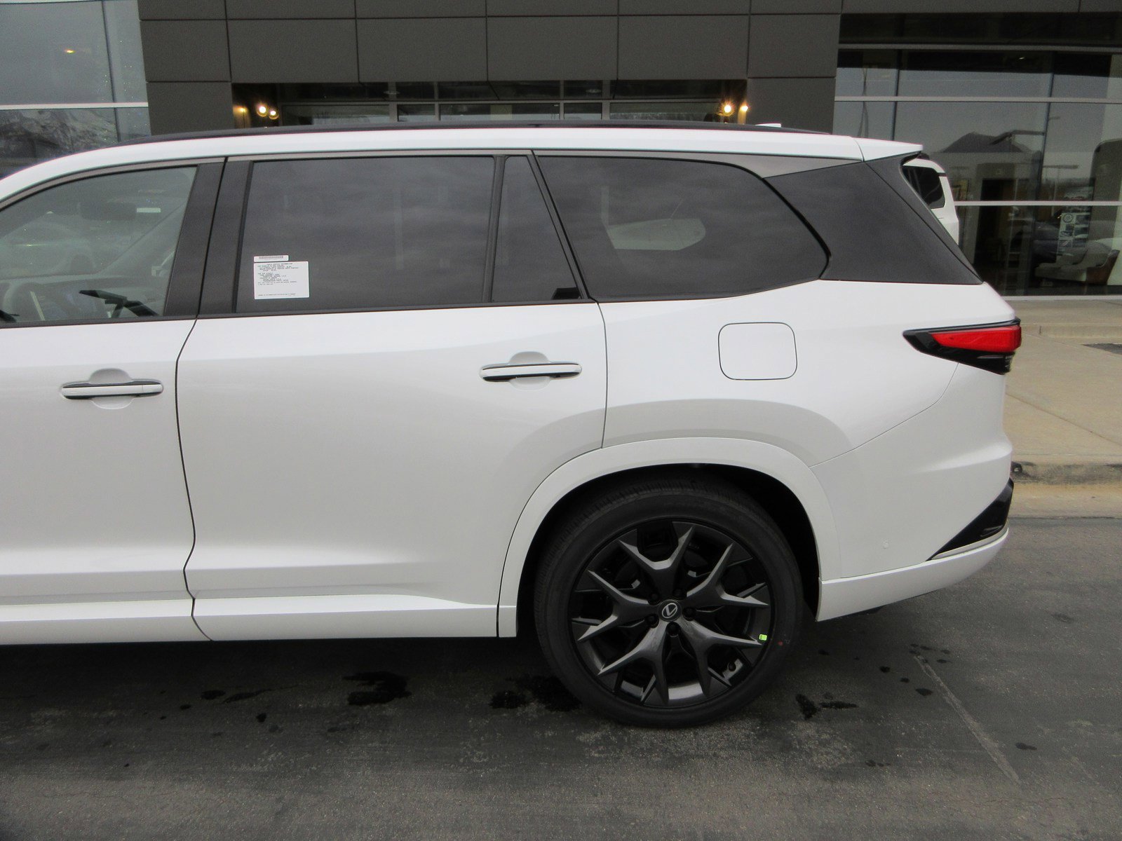 New 2026 Lexus TX 500h AWD image 5