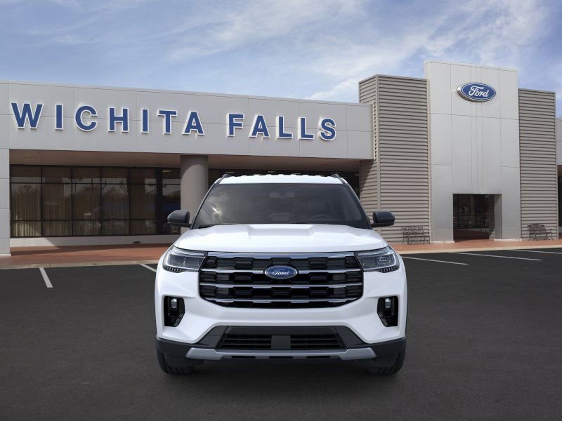 New 2026 Ford Explorer Active RWD image 6