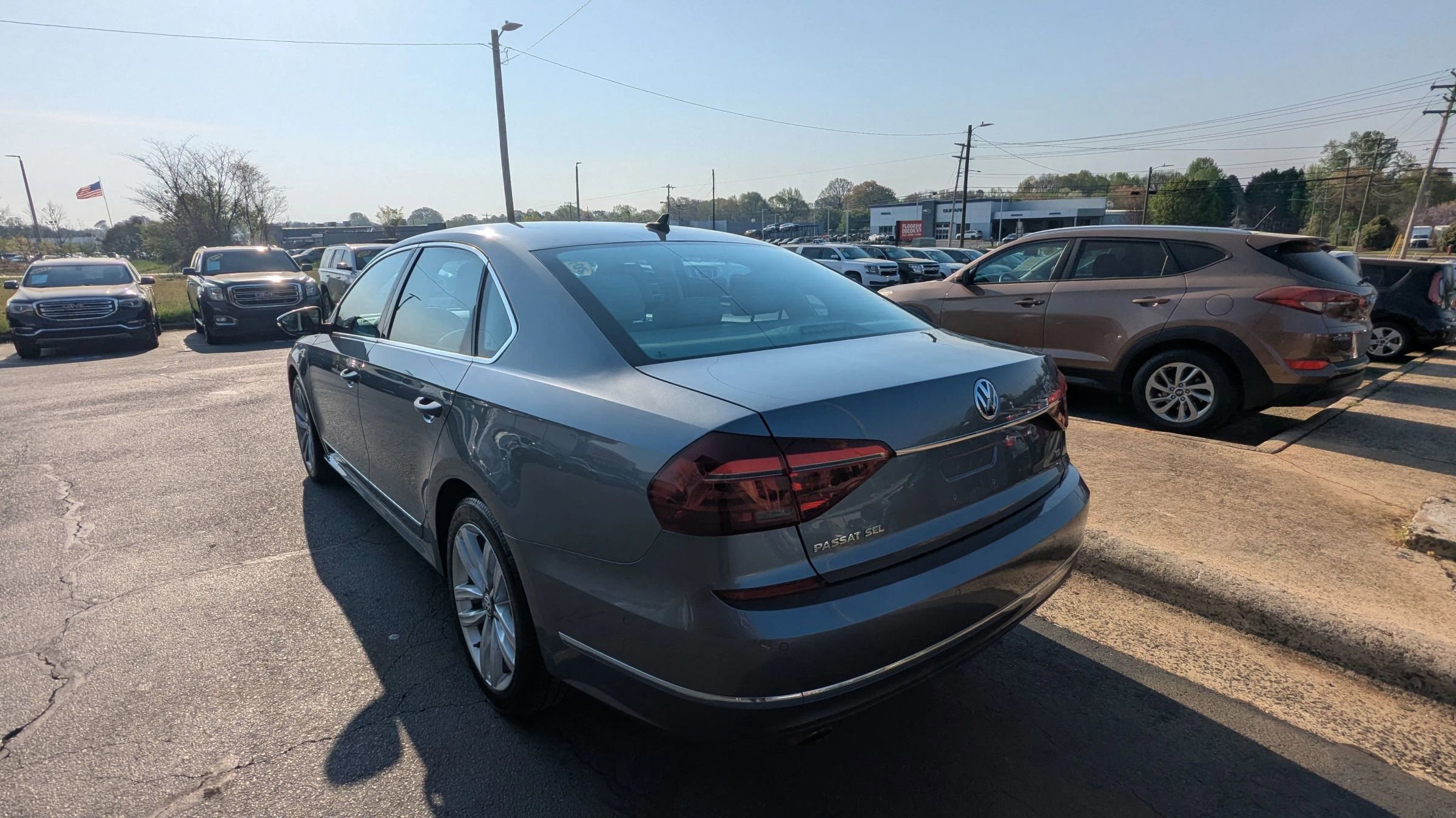Used 2017 Volkswagen Passat 1.8T SEL Premium FWD image 5