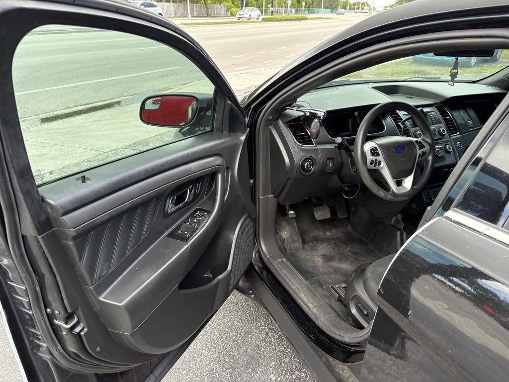 Used 2015 Ford Taurus Police Interceptor AWD image 11