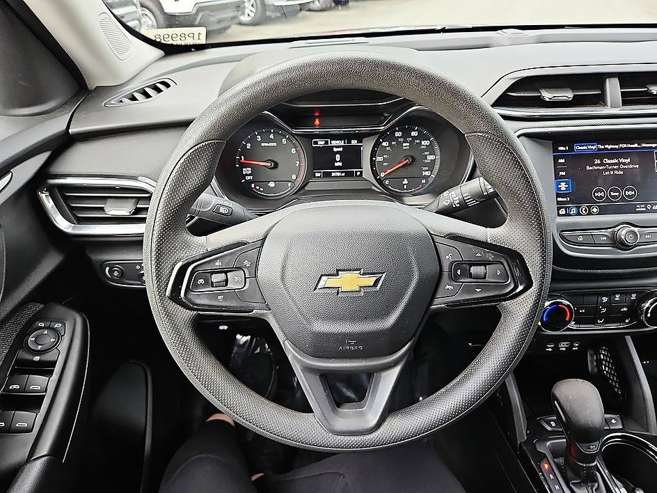 Used 2023 Chevrolet TrailBlazer LT FWD image 18