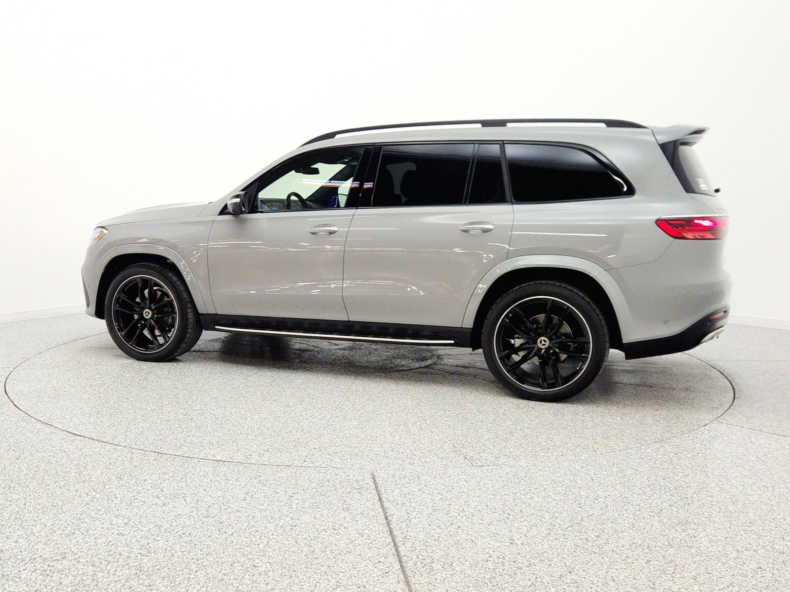 Used 2026 Mercedes-Benz GLS 580 4MATIC image 8