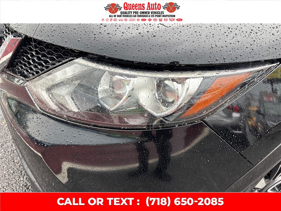 Used 2018 Nissan Rogue Sport SL AWD/4WD image 31