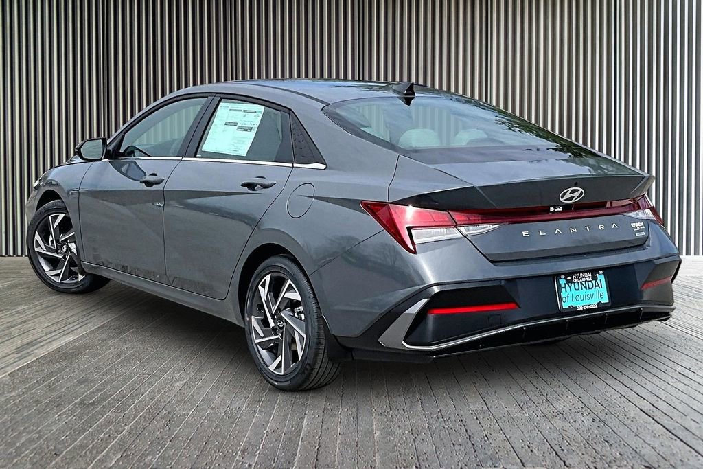 New 2026 Hyundai Elantra Limited image 3