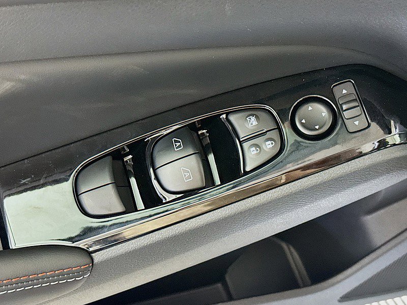 New 2025 Nissan Altima 2.5 SR w/ SR Premium Package image 19