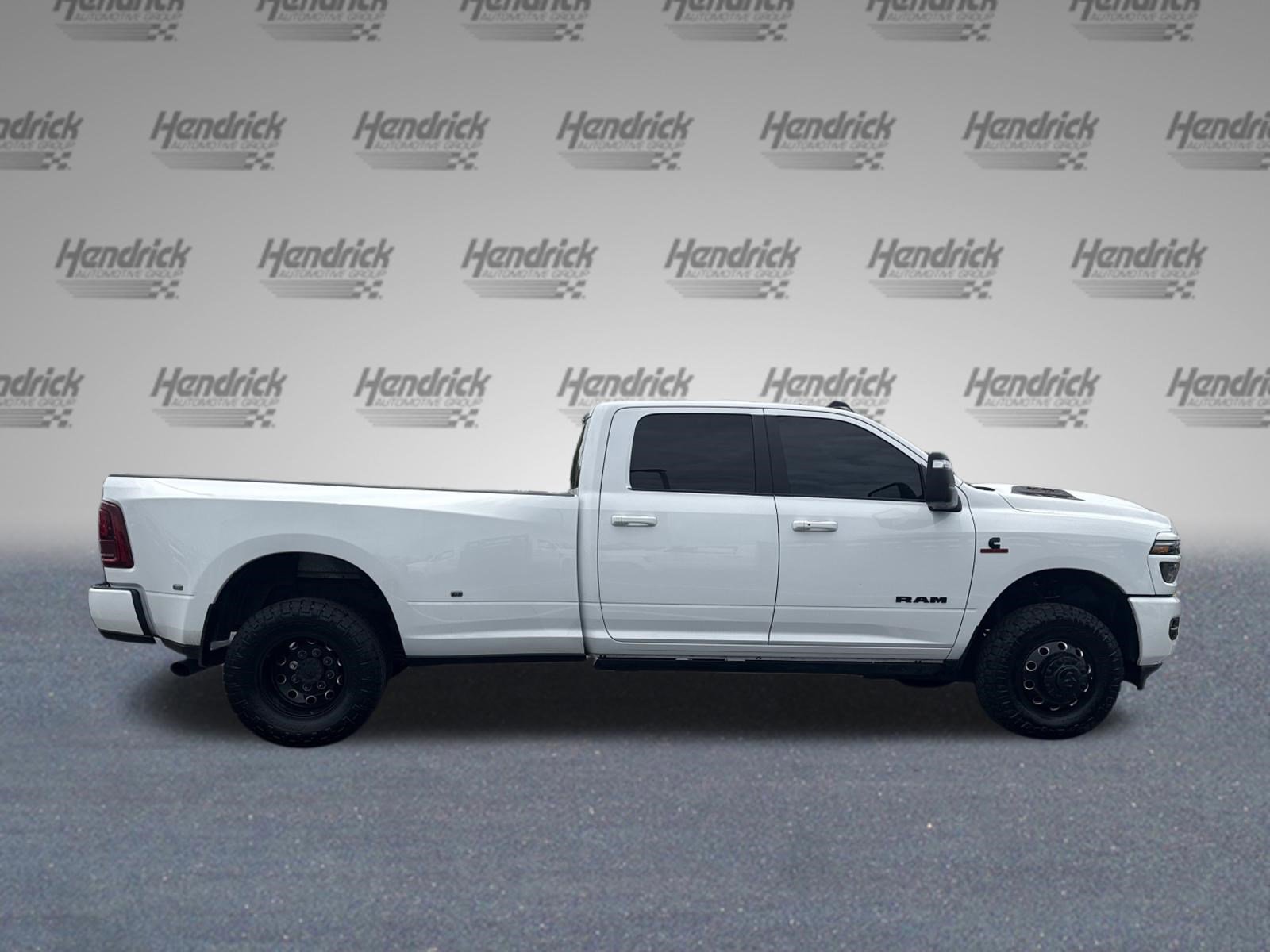 Used 2025 RAM 3500 Laramie AWD/4WD image 11