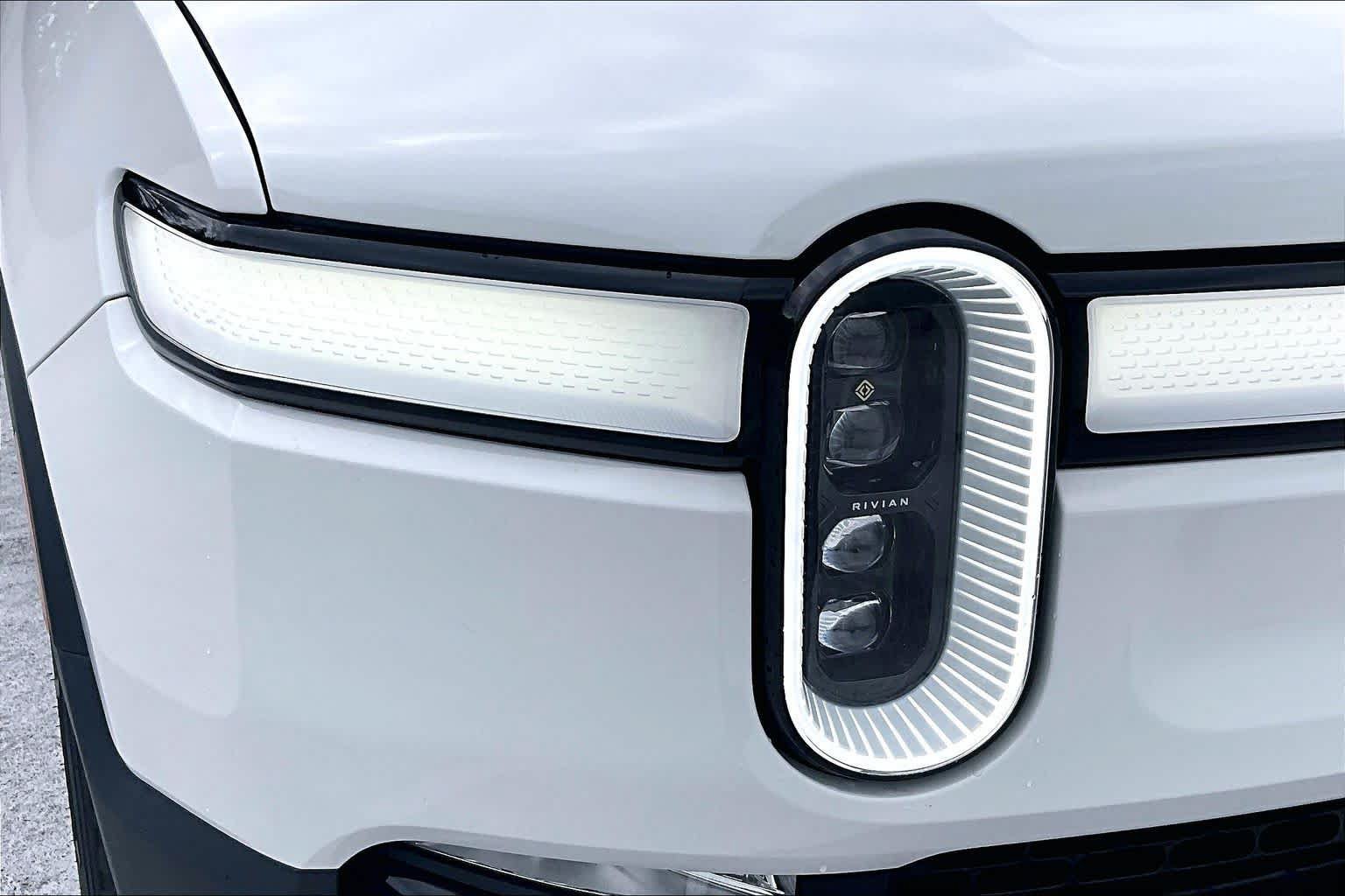 Used 2023 Rivian R1S Launch Edition AWD/4WD image 25
