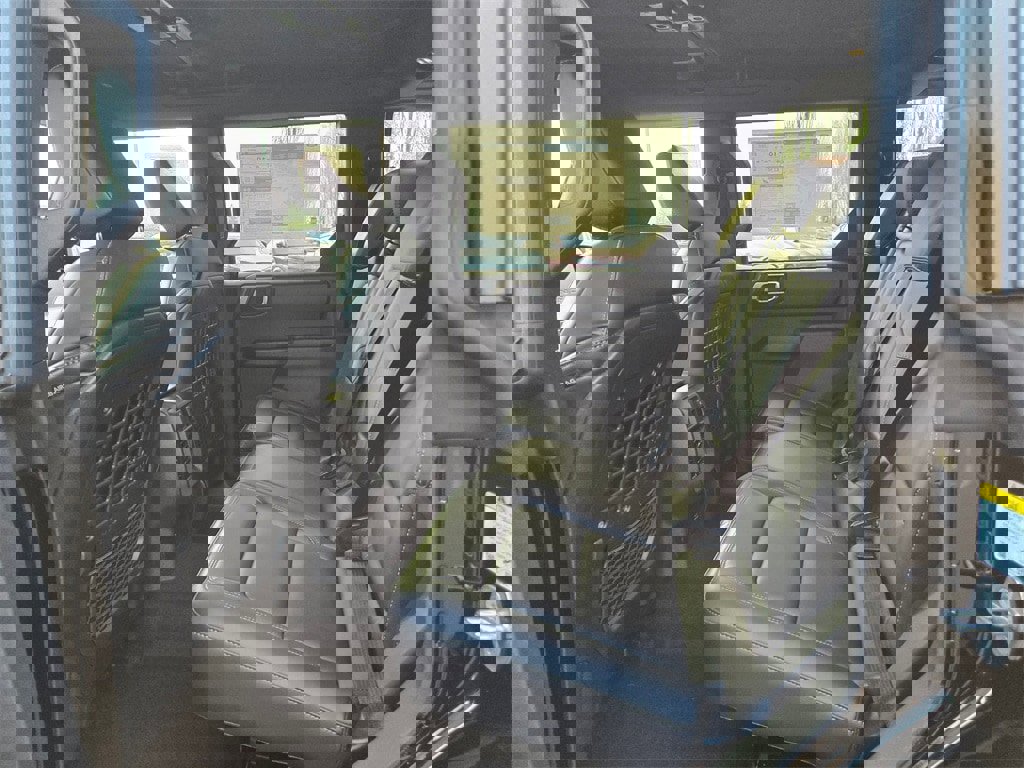 New 2025 Ford Bronco Badlands image 10