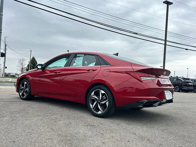 Used 2023 Hyundai Elantra Limited w/ Cargo Package image 4