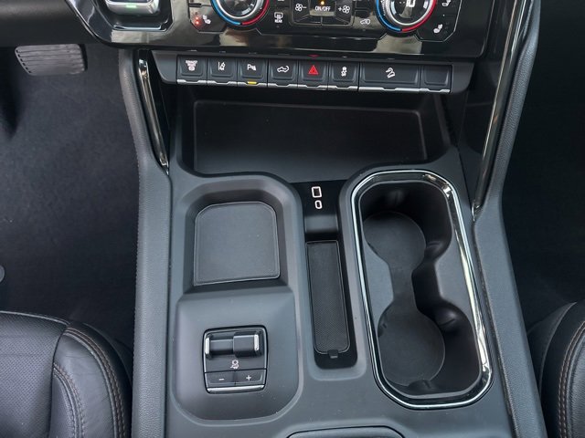 Used 2024 GMC Sierra 2500 AT4 image 16