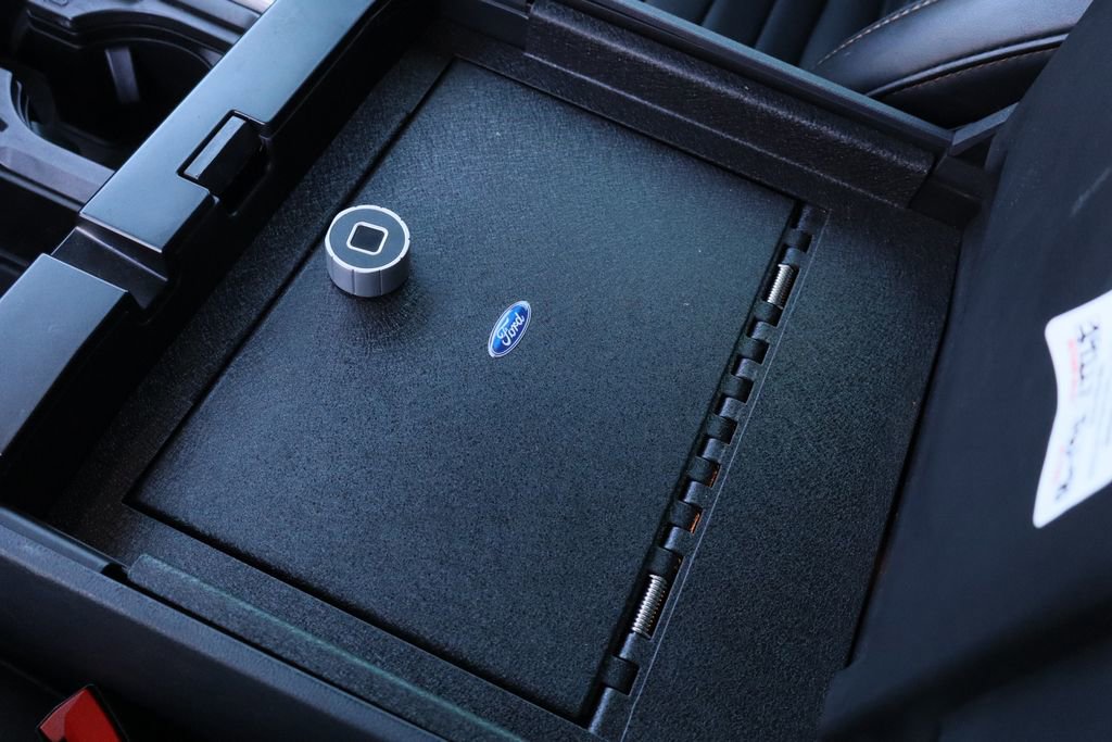 Used 2023 Ford F350 Platinum w/ FX4 Off-Road Package image 21