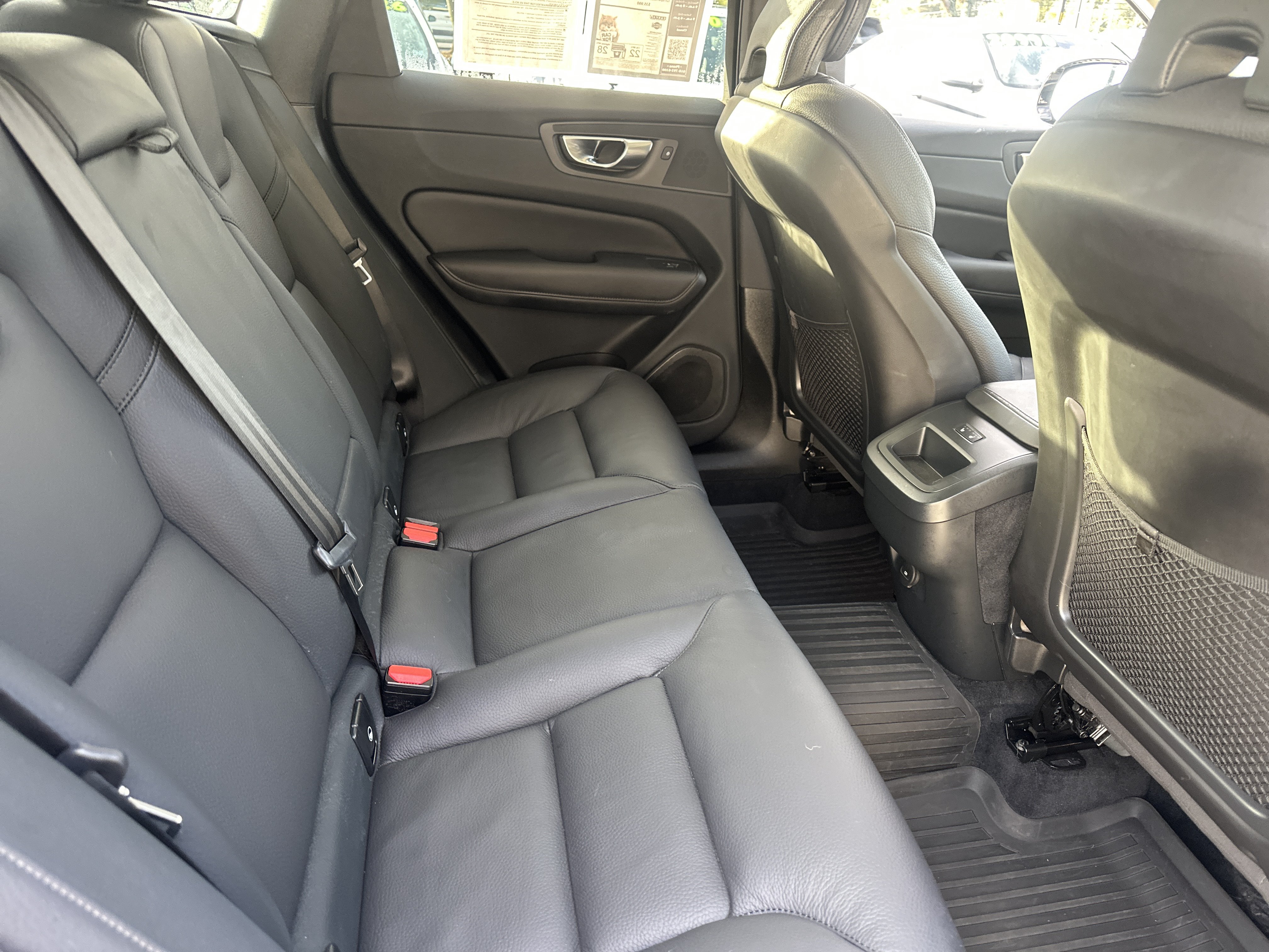 Used 2024 Volvo XC60 B5 Plus AWD/4WD image 14