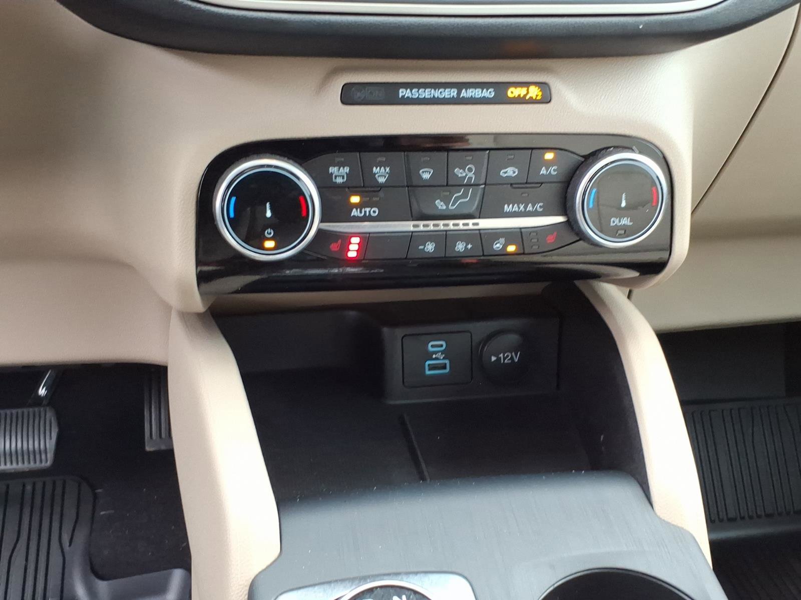 Certified 2022 Ford Escape SEL AWD/4WD image 18
