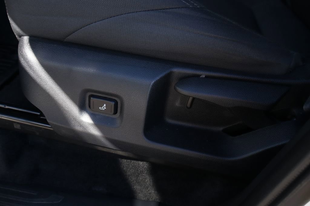 Used 2024 Toyota Tacoma SR5 AWD/4WD image 20