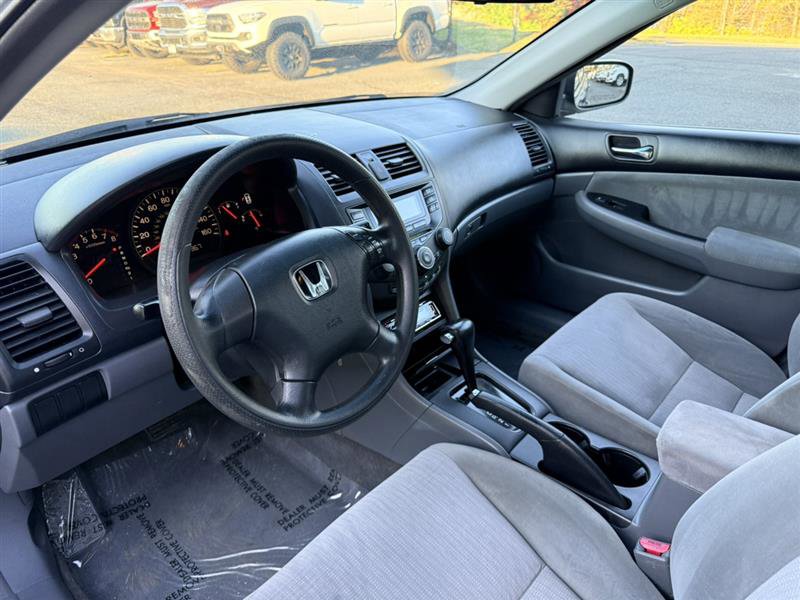 Used 2005 Honda Accord LX image 25