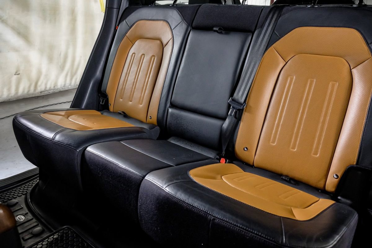 Used 2023 Land Rover Defender 110 X image 32