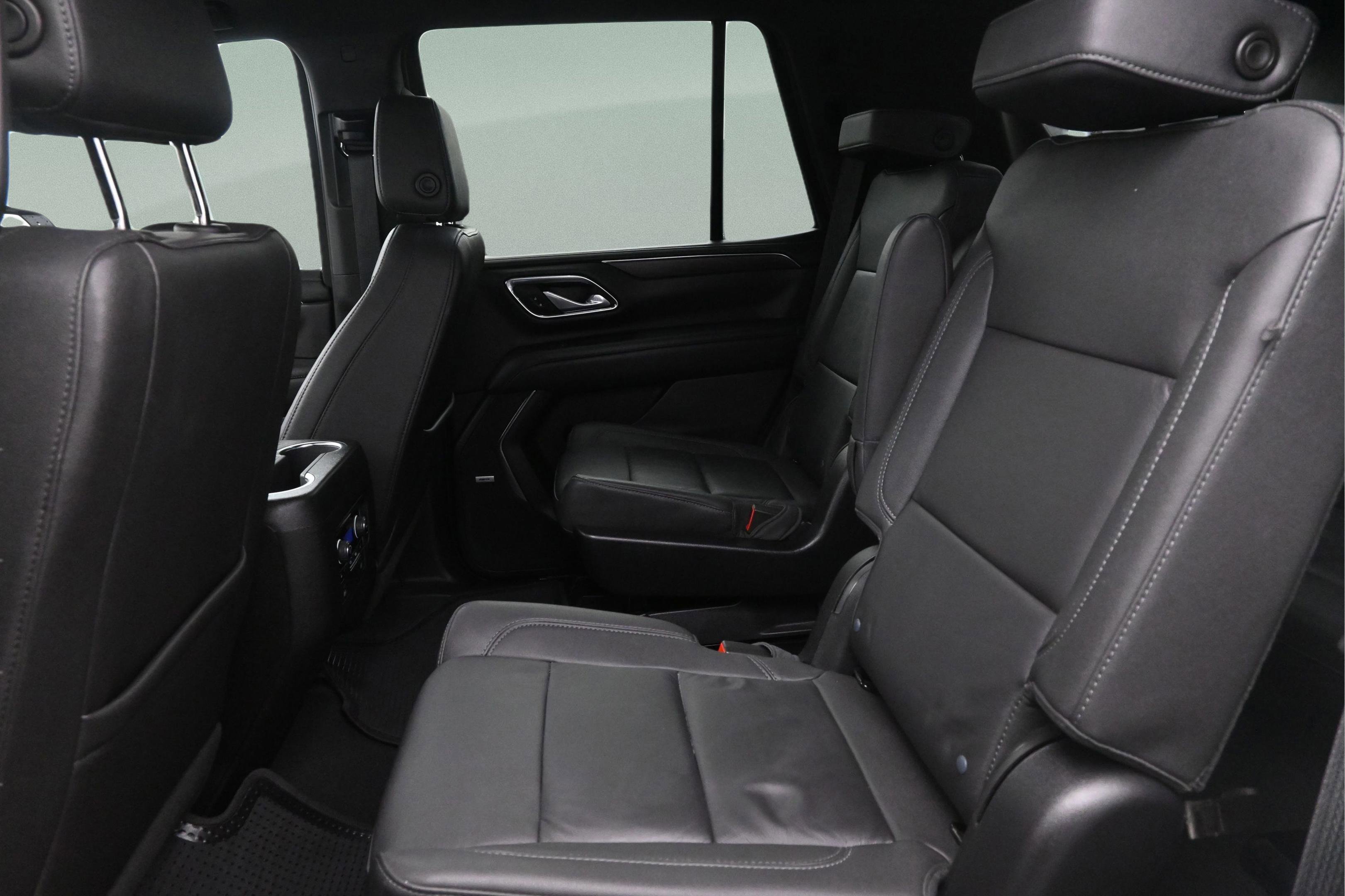 Used 2023 Chevrolet Tahoe LT w/ Luxury Package AWD/4WD image 13