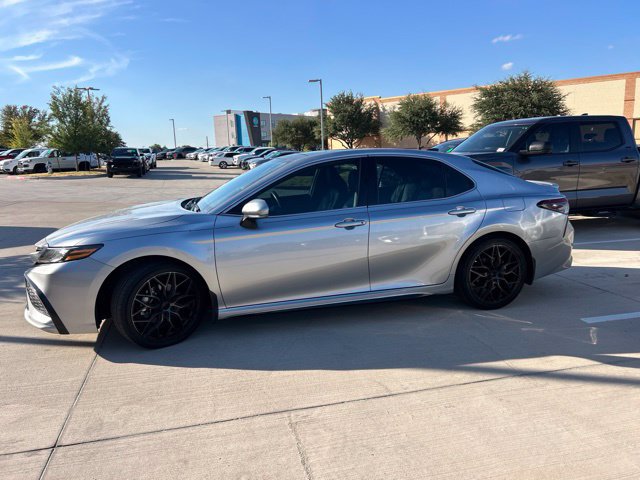 Used 2024 Toyota Camry XSE FWD image 6