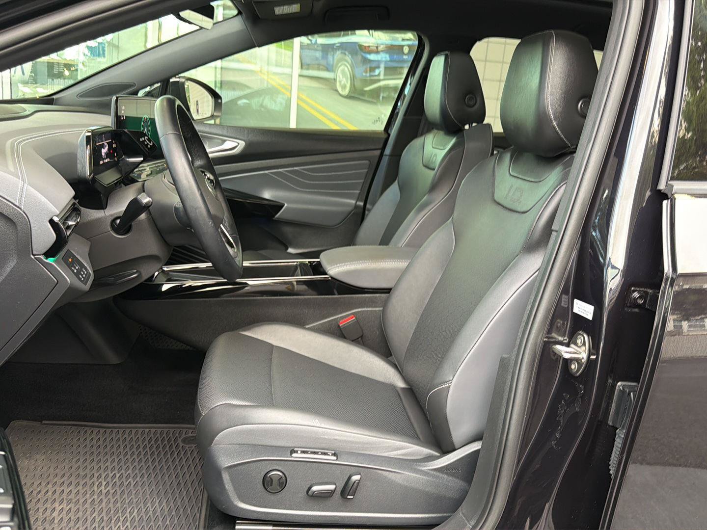 Certified 2023 Volkswagen ID.4 Pro S AWD/4WD image 15