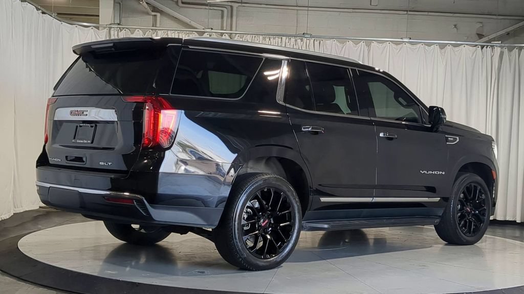 Used 2023 GMC Yukon SLT w/ SLT Premium Package AWD/4WD image 8
