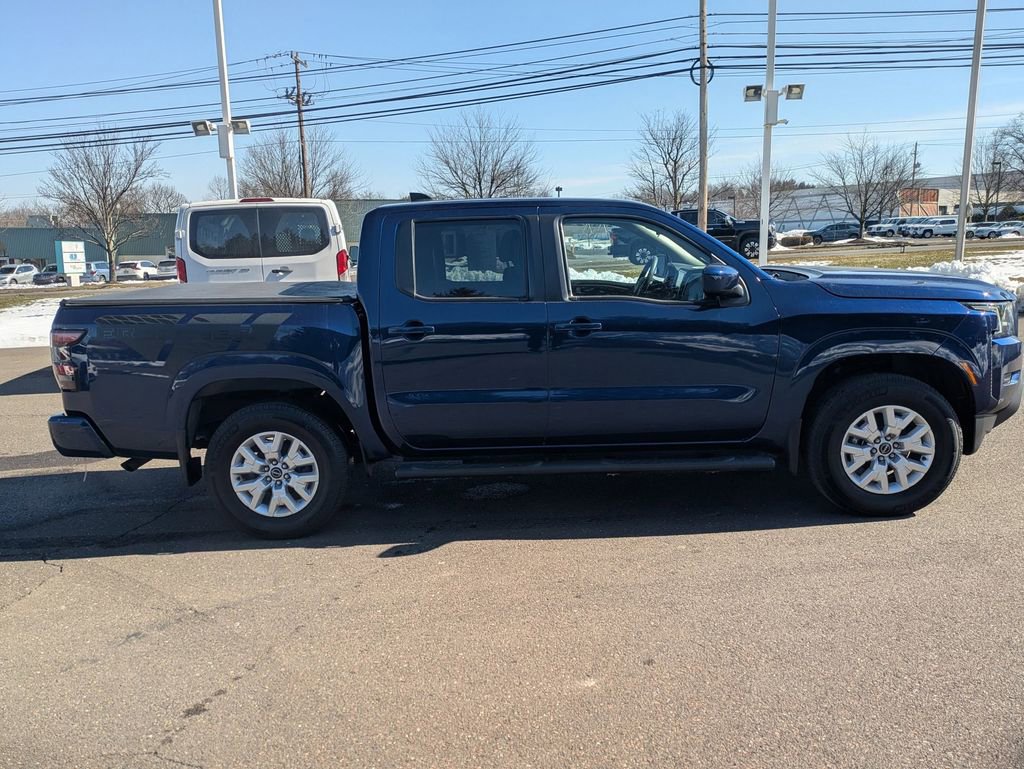 Used 2022 Nissan Frontier SV w/ Graphics Package image 3